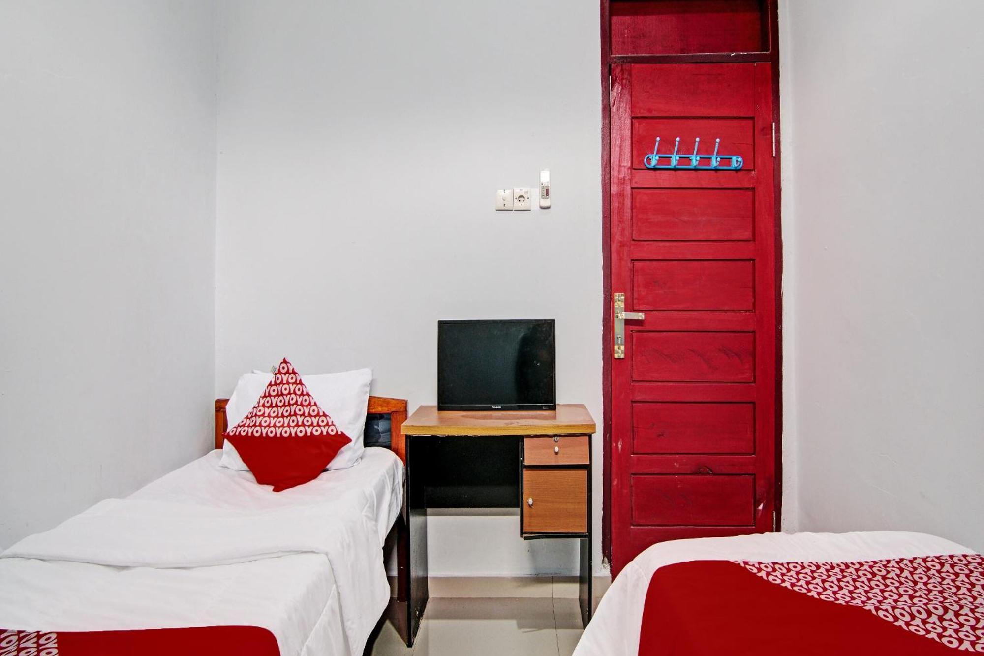 Oyo 92330 Hotel Rindu Sempadan Near Taman Wisata Rindu Sempadan Pekanbaru Eksteriør bilde
