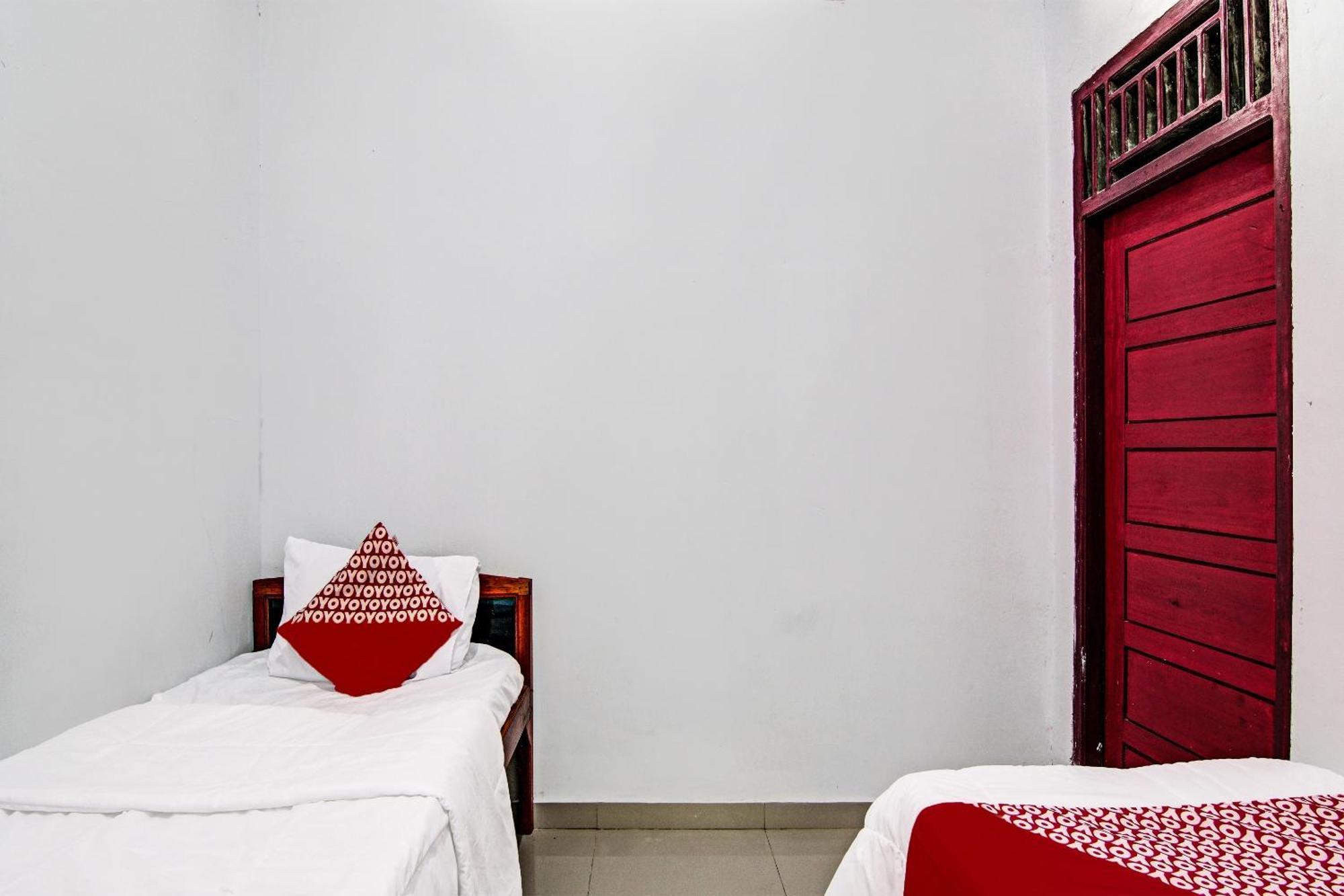 Oyo 92330 Hotel Rindu Sempadan Near Taman Wisata Rindu Sempadan Pekanbaru Eksteriør bilde